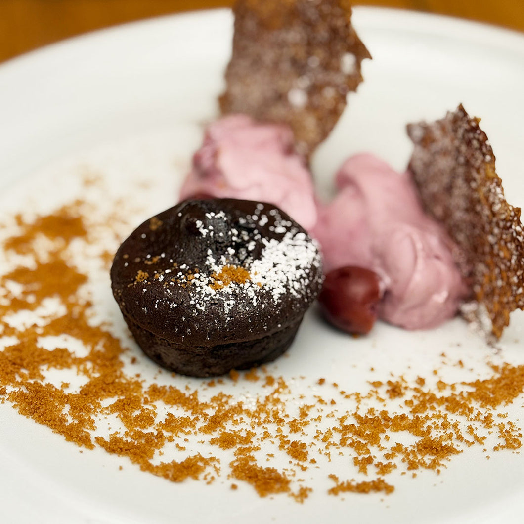 Schokoladenkuchen mit Kirsch-Quarkcréme